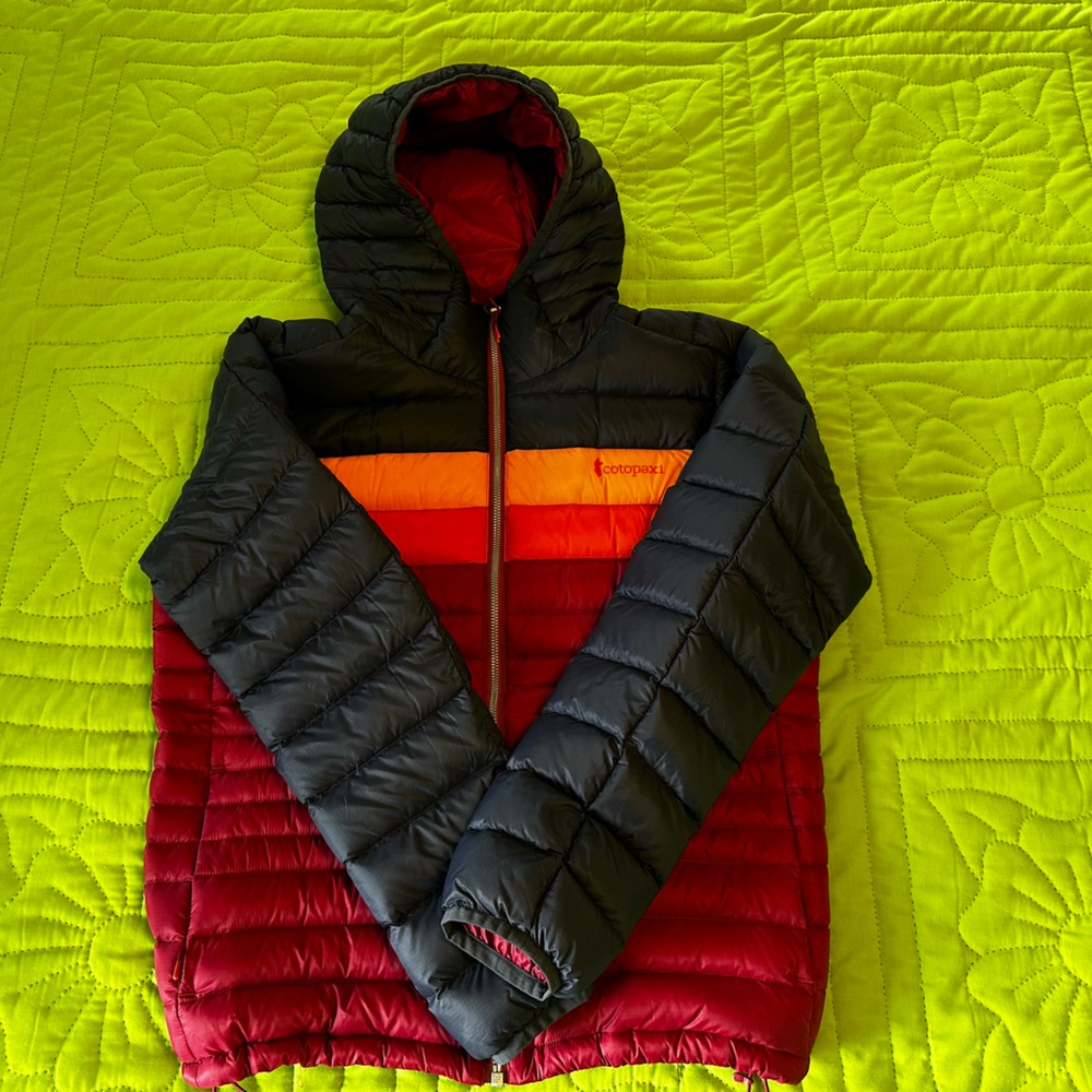 (EUC) Cotopaxi Fuego Hooded Down Jacket - Women’s M - Maritime/Raspberry